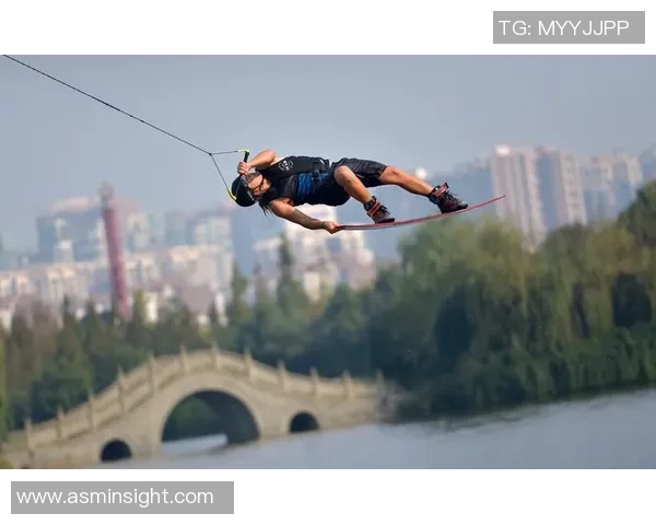 成都极限运动队包夹战术分析与成败经验分享