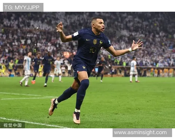 姆巴佩欧冠帽子戏法后发声暗示未来去向已定引发球迷热议