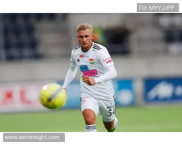 天狼星与达尔科德的巅峰对决揭示足球战术与团队协作的完美结合 天狼星与达尔科德的巅峰对决揭示足球战术与团队协作的完美结合