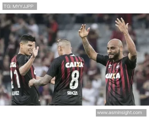 巴拉纳与巴西国际的精彩对决揭示足球战术与团队合作的魅力 巴拉纳与巴西国际的精彩对决揭示足球战术与团队合作的魅力