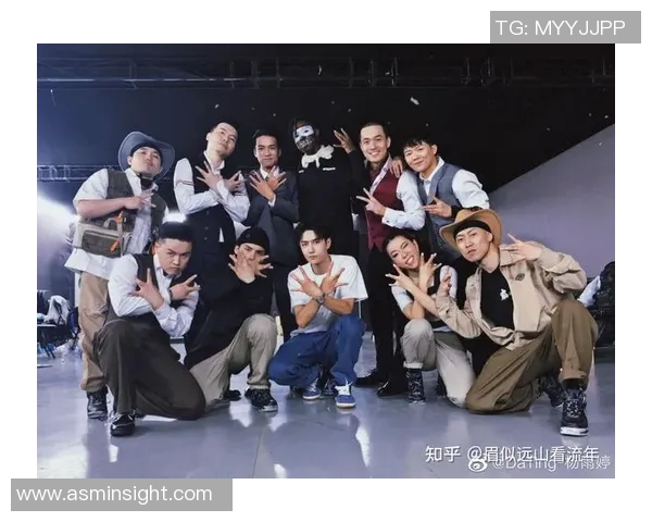 重庆街舞队与武汉街舞队赛后复盘分析力量对决的精彩瞬间与战术策略 重庆街舞队与武汉街舞队赛后复盘分析力量对决的精彩瞬间与战术策略