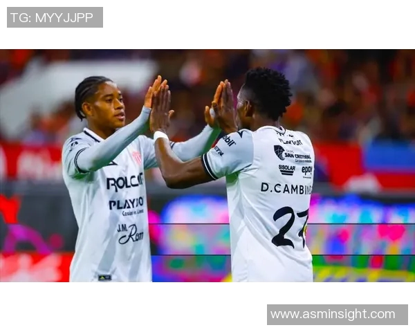 内卡萨与阿特拉斯激战正酣谁能在这场对决中笑到最后